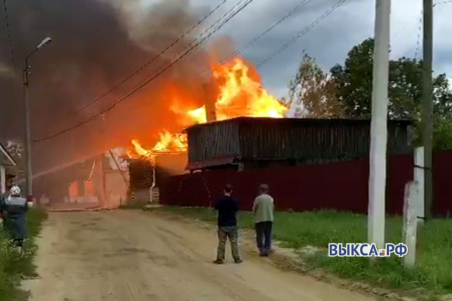 Жилой дом сгорел в посёлке Виля